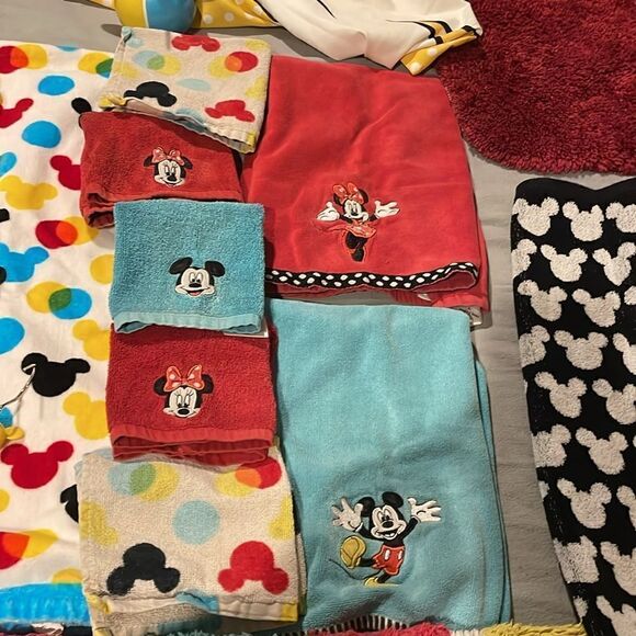 Mickey and Minnie Bathroom Bundle 🐭 - Picture 7 of 13